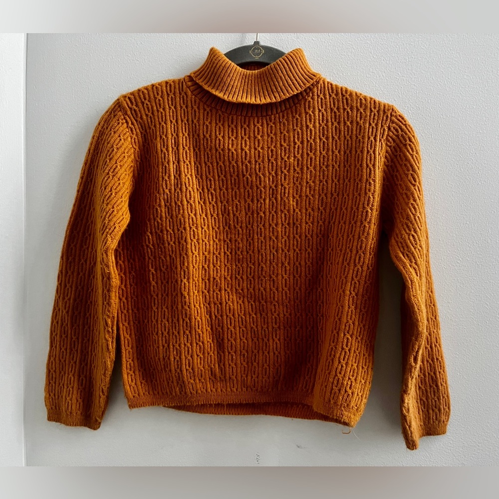 Vintage turtleneck cropped sweater